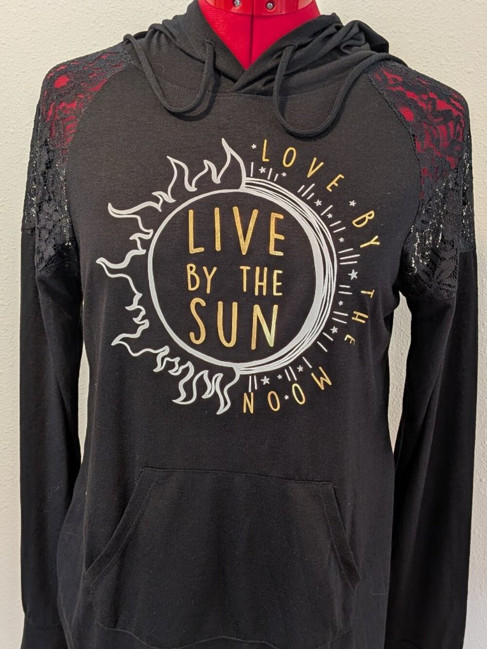 Ladies MED Jerry Leigh Live by Sun Love By Moon Long Sleeve Shirt Black Hoodie